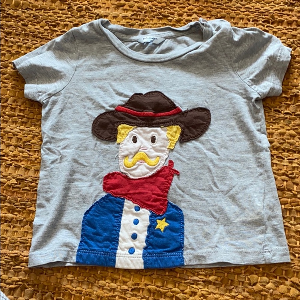 Baby Boden Cowboy appliqué T-shirt EUC 18-24 mon